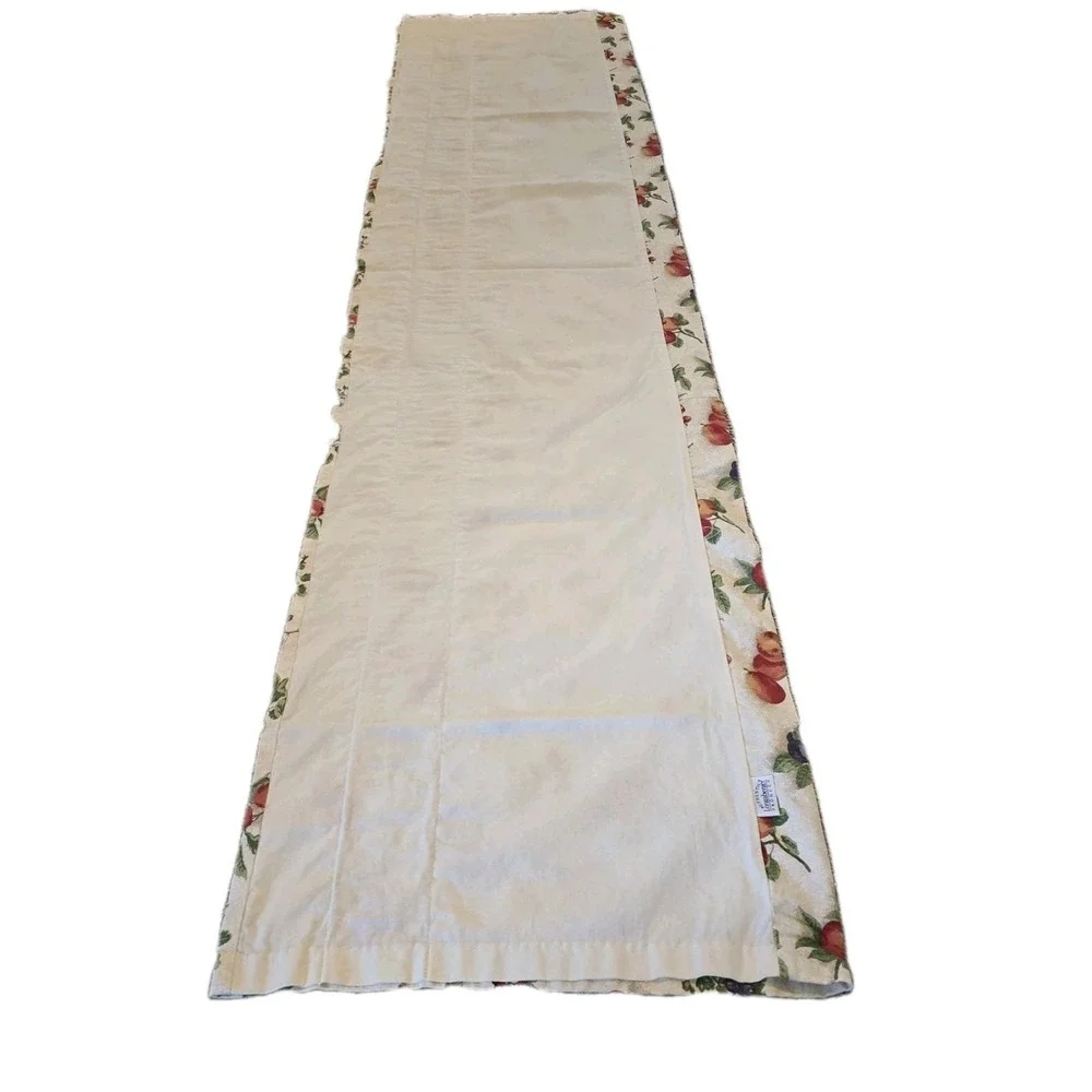Longaberger Valance 17